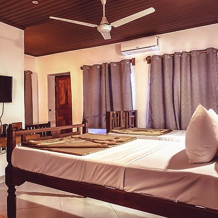 Smiles Stone Town Hotel Zanzibar Bagian luar foto